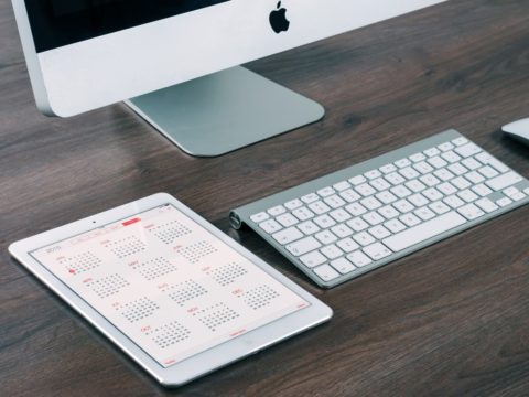 4 Must Have Devices For Any Apple Fanboy